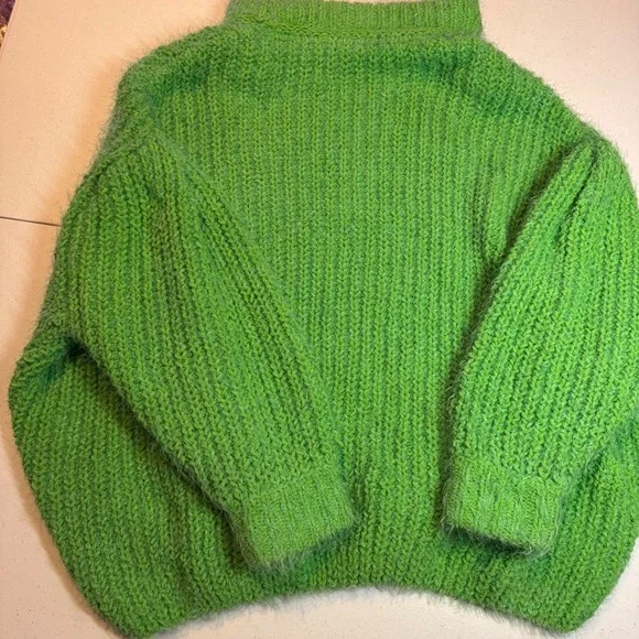 Free People Lime Green Mock Neck Fuzzy Knit Oversized Oasis Tunic Sweater XS FP - Picture 2 of 9